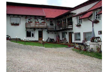 Romania Privát Bran, Exterior